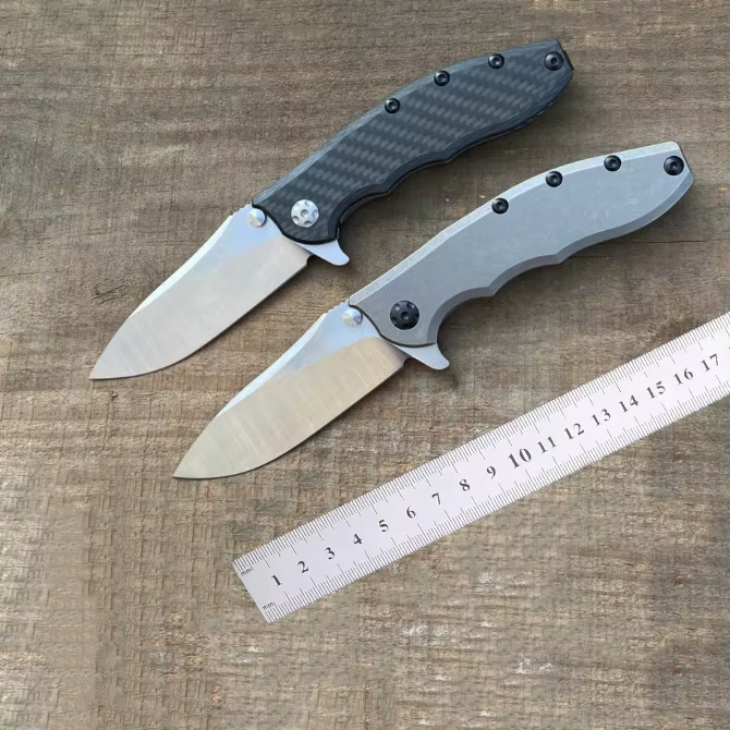 Pocket Knife Ceramic - 0562CF 20CV Cuchilla con rodamiento cerámico,